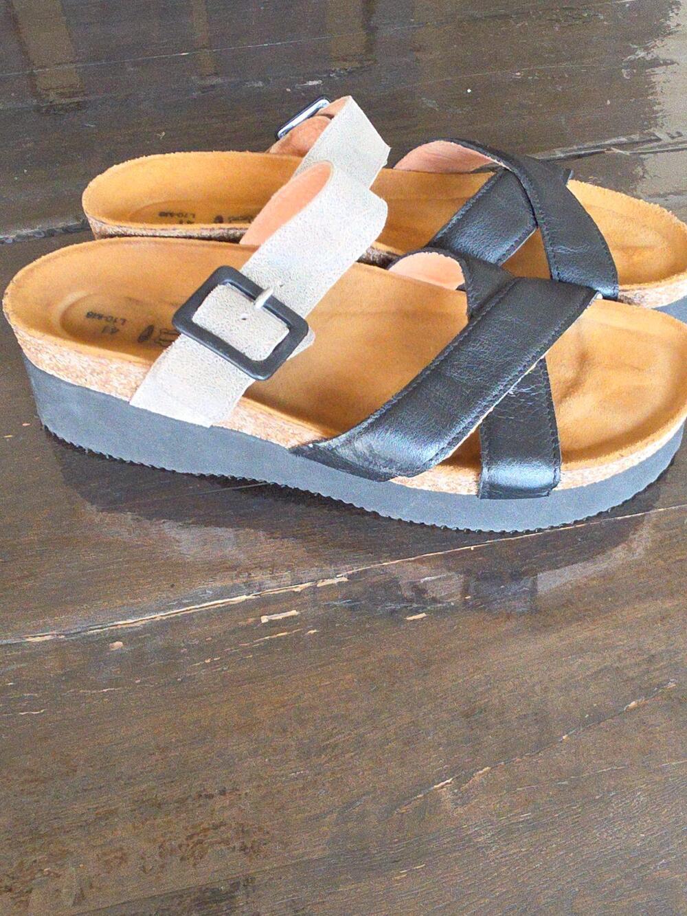 (41)W10 M8 Naot Casual Comfort Platform Leather Sandals Travel Summer Vacation